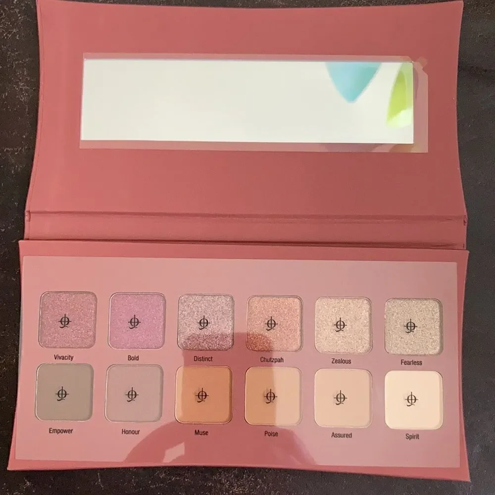 Illamasqua Unveiled Artistry Palette 12 shades